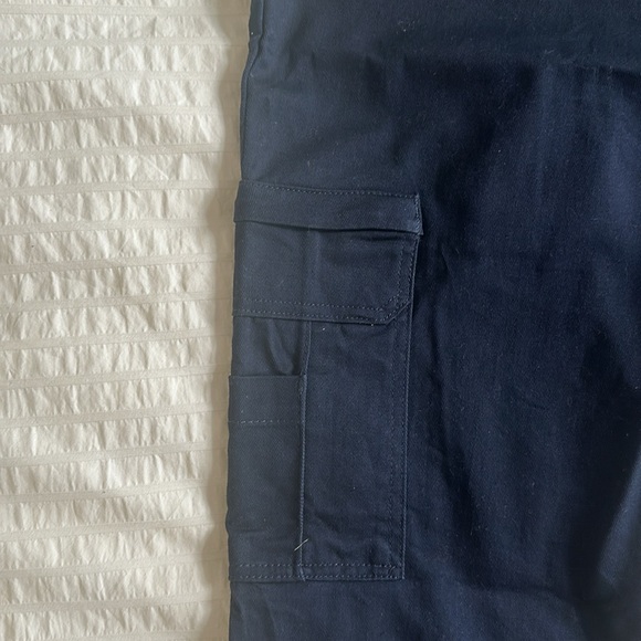 Dickies navy cargo pants - men’s 32/32 - Picture 2 of 4